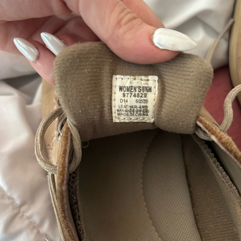 Tan sperrys